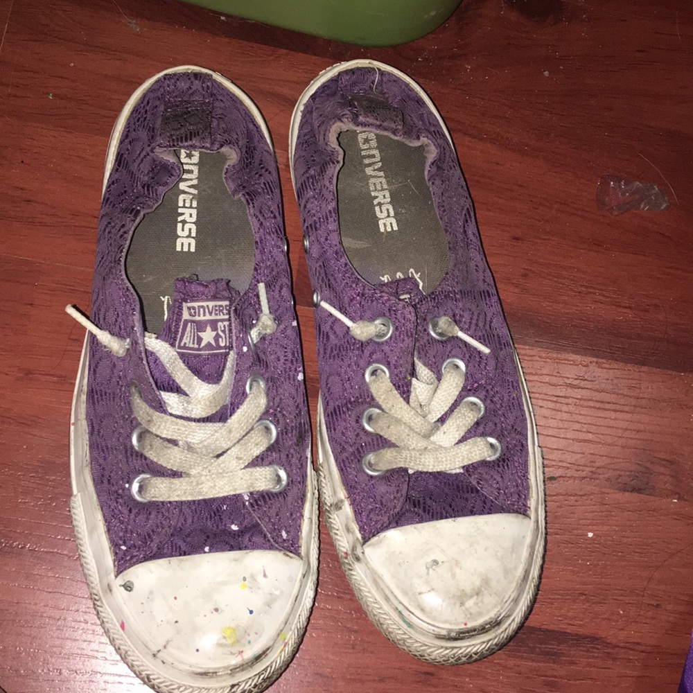 Purple floral converse .